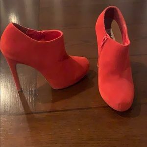 Red Steve Madden “Galoree”Heel Booties